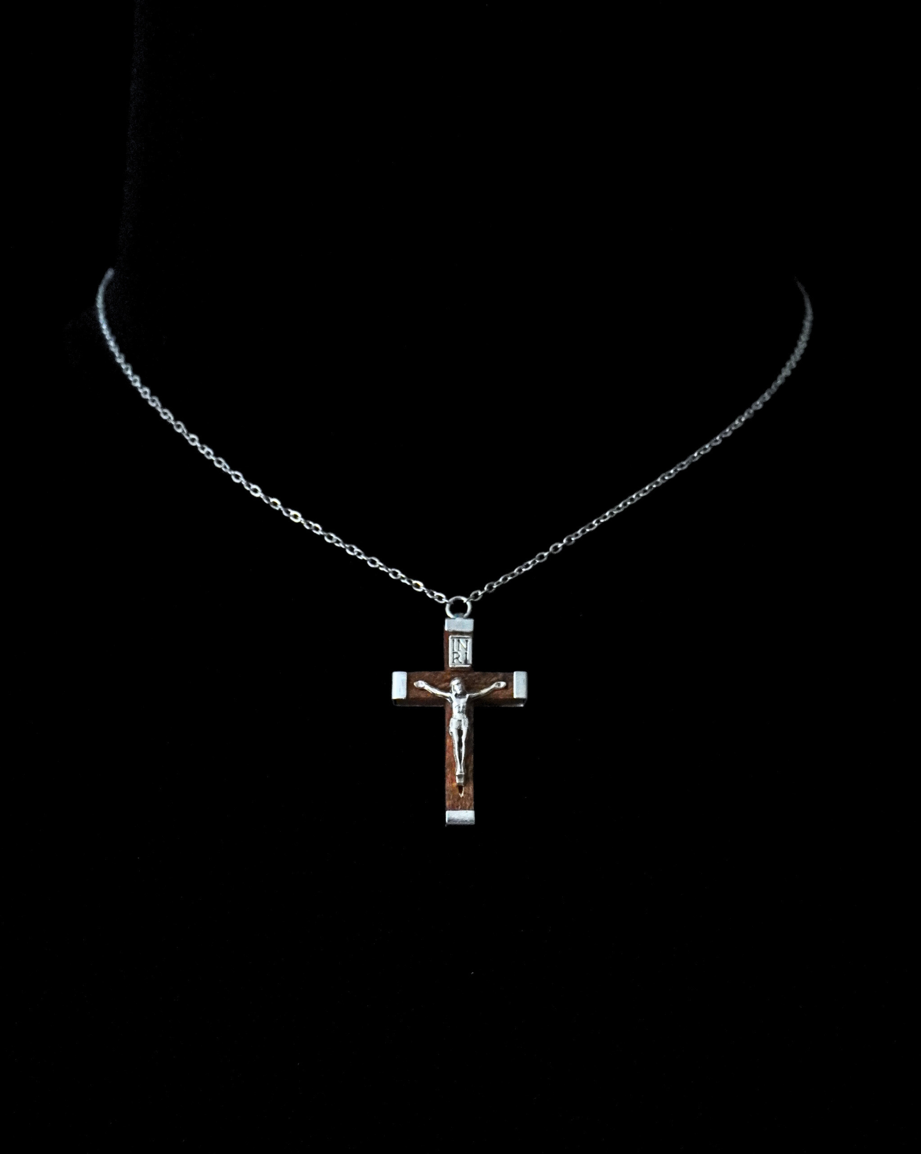 Italia Crucifix