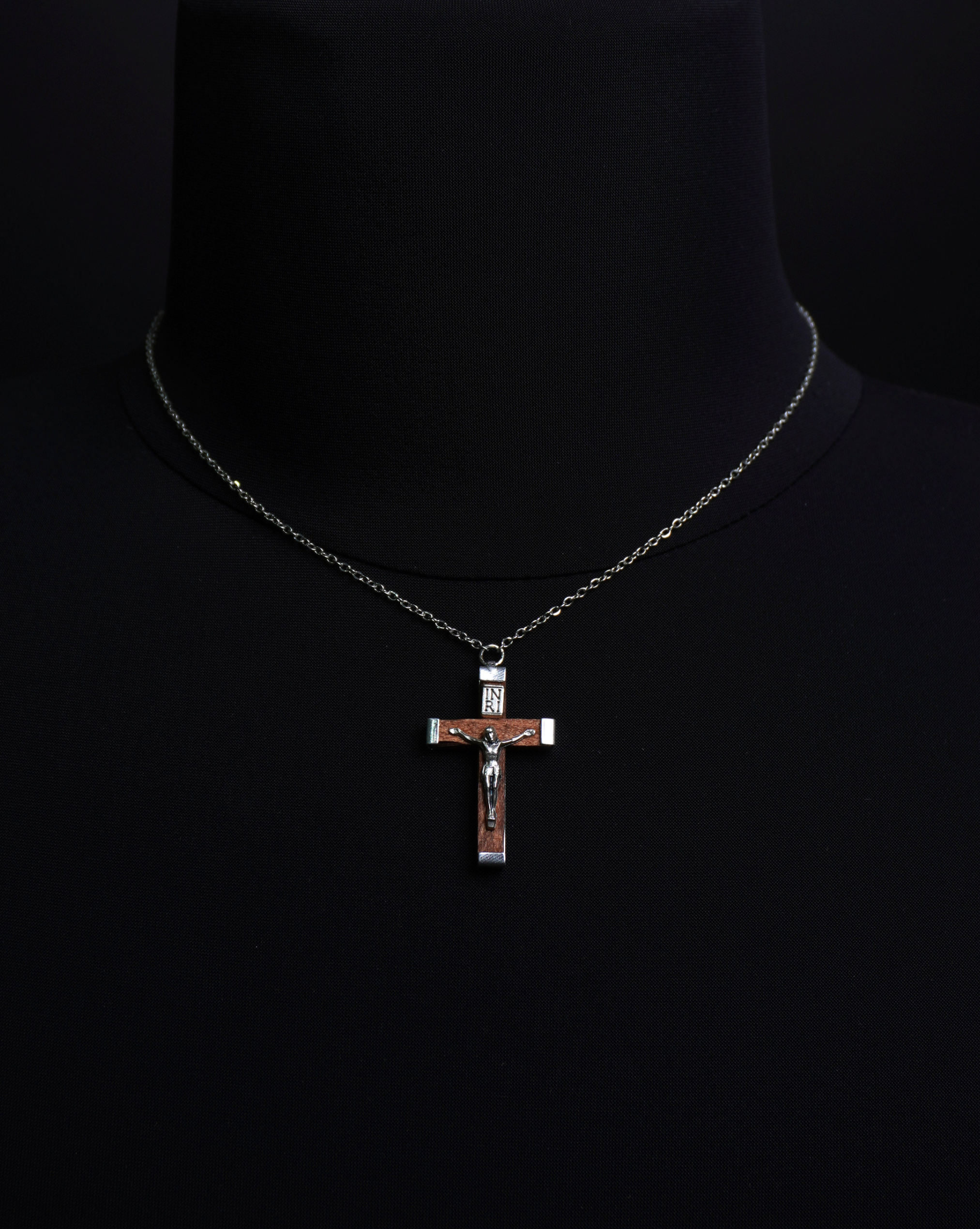 Italia Crucifix